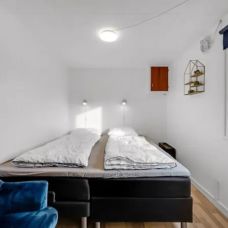 Tiina - 500m To The Fjord By Interhome